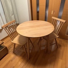 ダイニングセット　円形
テーブル(幅85cm)+チェア2脚
