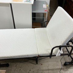 ☆値下げ☆Y2505-690 折りたたみ電動リクライニングベット 動作確認済み キズ汚れ有りの画像