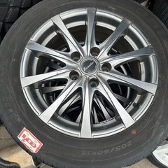 夏タイヤホイール付
205/60Ｒ16 22年製　laufenn