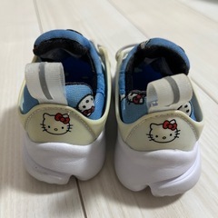 エアープレスト ハローキティ 12cm  ナイキ　キッズシューズの画像