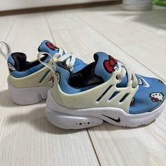 エアープレスト ハローキティ 12cm  ナイキ　キッズシューズの画像