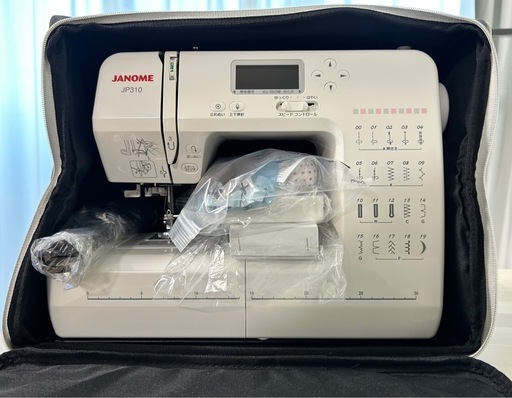 【値下げしました
】新品同様　ジャノメ コンピューターミシン  JP310 　ジャノメ フットコントローラー(白) 10色糸Sセット 