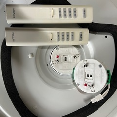 8畳用シーリングライト(1つ)の画像