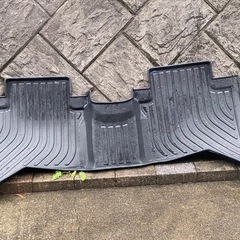 ハイラックス　フロアマットの画像