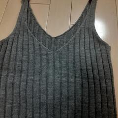 試着のみ　GRLグレイル　ショート丈ニットタンクトップの画像
