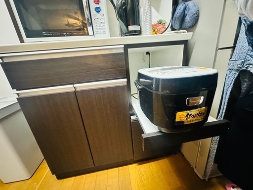 食器棚　カップボード