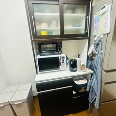 食器棚　カップボード