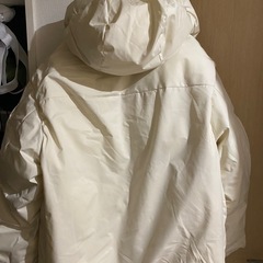GU ダウンジャケット（ホワイト）の画像