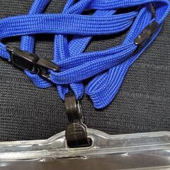 ストラップ付き社員証入れ（中古）差し上げます。の画像