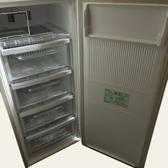 冷凍庫　121リットル　引き出しで分けて冷凍の画像