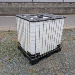 【値下げ】在庫あと5個　IBCコンテナ　水タンク　目盛り付　1000Lの画像