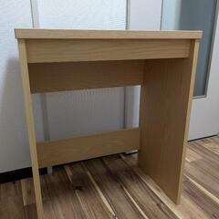 勉強机 コンパクトなテーブル