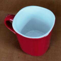 ネスカフェの赤マグの画像