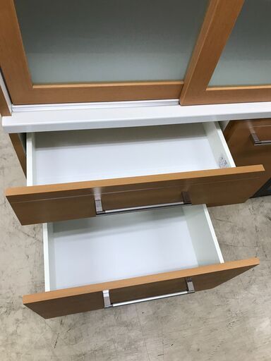 【ジャングルジャングル石津店】スライド式食器棚　食器棚　収納　北欧 　木目　おしゃれ　大容量　新生活　一人暮らし　二人暮らし　引っ越し