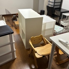 引越のため　家具　収納　机　椅子　ベビーゲート　棚　ふとん　布団...