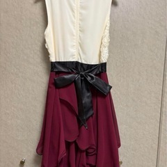 お譲り先決定！【訳あり】結婚式　ドレス　ノースリーブ　オフホワイト×ボルドーの画像
