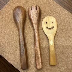 木のスプーン、フォーク、しゃもじの画像