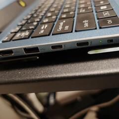 14インチ　ノートパソコン　11世代i7 の画像