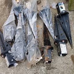ラティスポスト固定金具