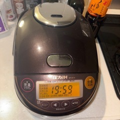 象印　炊飯器　NP-ZC10