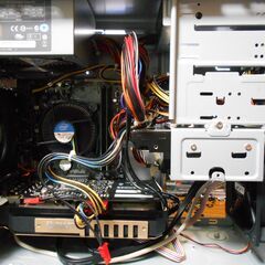 デスクトップパソコン Windows11 24H2 CPU i5-6500  GTX970 メモリ16GB SSD250GB+HDD2TB の画像