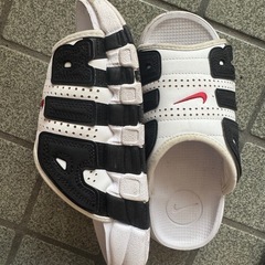 NIKE エアモアスライド　の画像