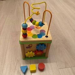西松屋　アクティビティキューブ　あそぼっくす　モンテッソーリ　知育玩具