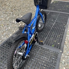 子供用自転車　16インチ　補助輪付き　5月30日まで限定の画像