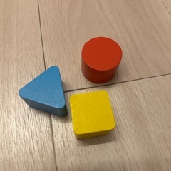 西松屋　アクティビティキューブ　あそぼっくす　モンテッソーリ　知育玩具の画像