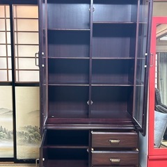 書棚　食器棚の画像