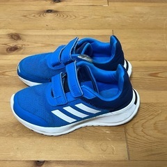 adidas スニーカー 18cm