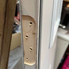 28.29日限定価格値下げ【中古】ホワイトガラス扉　右吊元の画像