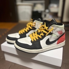 Nike Air Jordan 1 Mid SE "Black/...