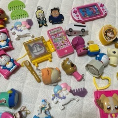 ハッピーセットのおもちゃなどの画像