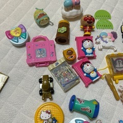 ハッピーセットのおもちゃなどの画像