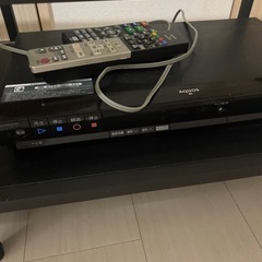 引き取り決まりした。
テレビ台とDVDレコーダーの画像