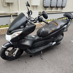 大人気HONDA PCX125の画像