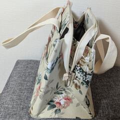 ランチバッグ  保冷  花柄   ランチバッグ以外でも◎  新品ですの画像