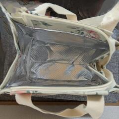 ランチバッグ  保冷  花柄   ランチバッグ以外でも◎  新品ですの画像