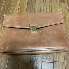 レトロな皮バッグ　クラッチバッグ