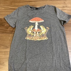未使用 新品 SHEIN  Tシャツ Sサイズ