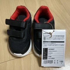 【新品未使用】adidas（アディダス）子供靴　12cm