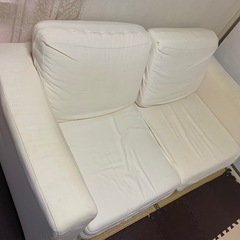 無印の2人用ソファです。