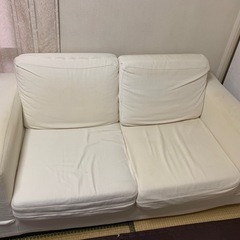 無印の2人用ソファです。の画像