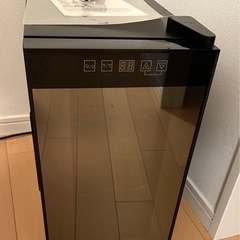 ワインセラー　8本入り
