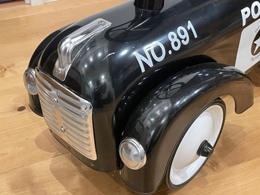 ARTABURG アルタバーグ足蹴り乗用玩具ポリスカーPOLICE黒×白