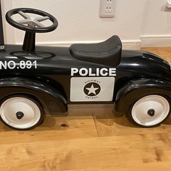 ✨最終価格❗️ARTABURG アルタバーグ　足蹴り乗用玩具　ポリスカー　POLICE　黒×白の画像