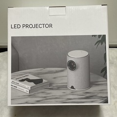 ifarn LEDプロジェクター　白　美品