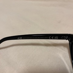 
H&Mサングラスの画像