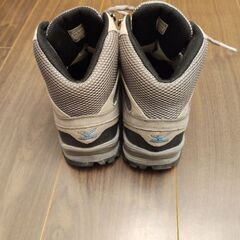 トレッキングシューズの画像